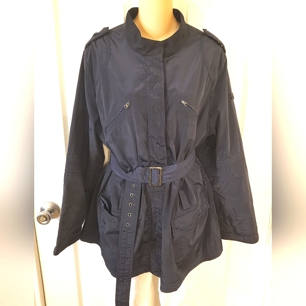 Yessica Raincoat